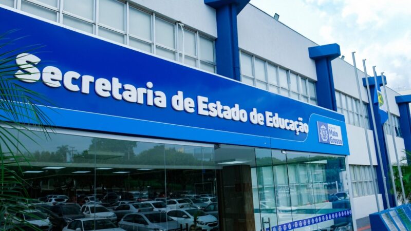 Escolas da rede estadual funcionam normalmente nesta segunda-feira (12)