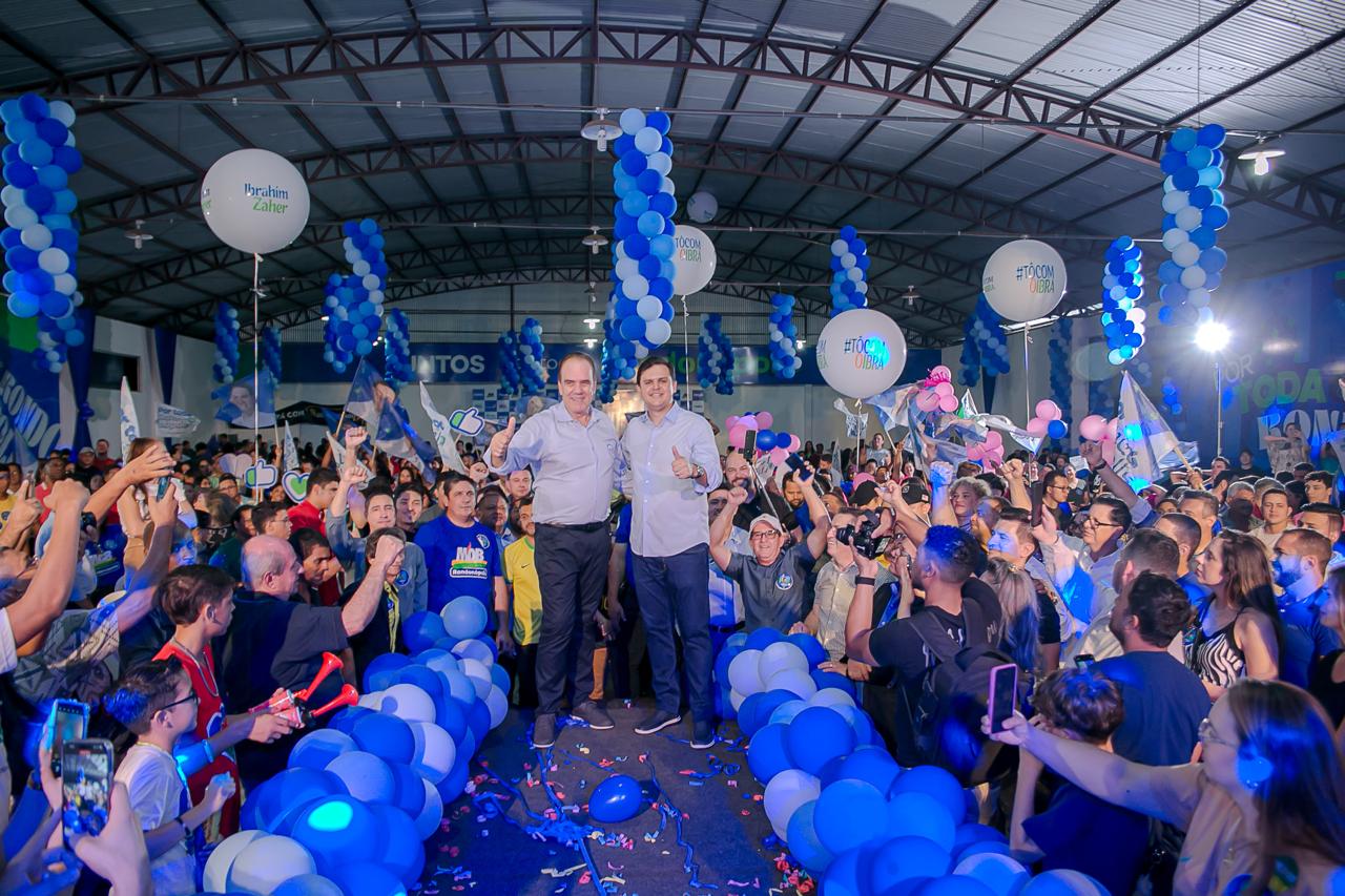 Casa cheia-Thiago Silva e Luizão mostram força e milhares de pessoas prestigiam maior convenção de Rondonópolis