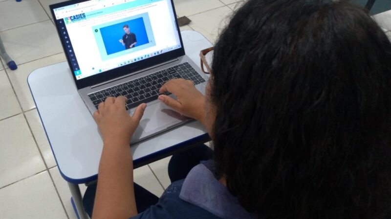 Seduc abre inscrições para certificar novos intérpretes de Libras para as escolas da Rede Estadual
