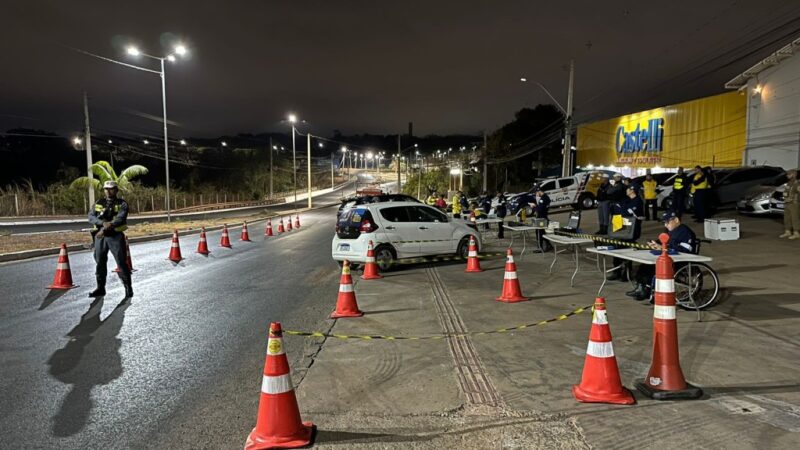 Fiscalização prende 11 motoristas embriagados na madrugada deste domingo (25)
