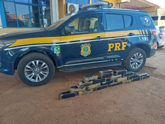 Passageiro é preso com 42,6 kg de skunk em ação da PRF em MT