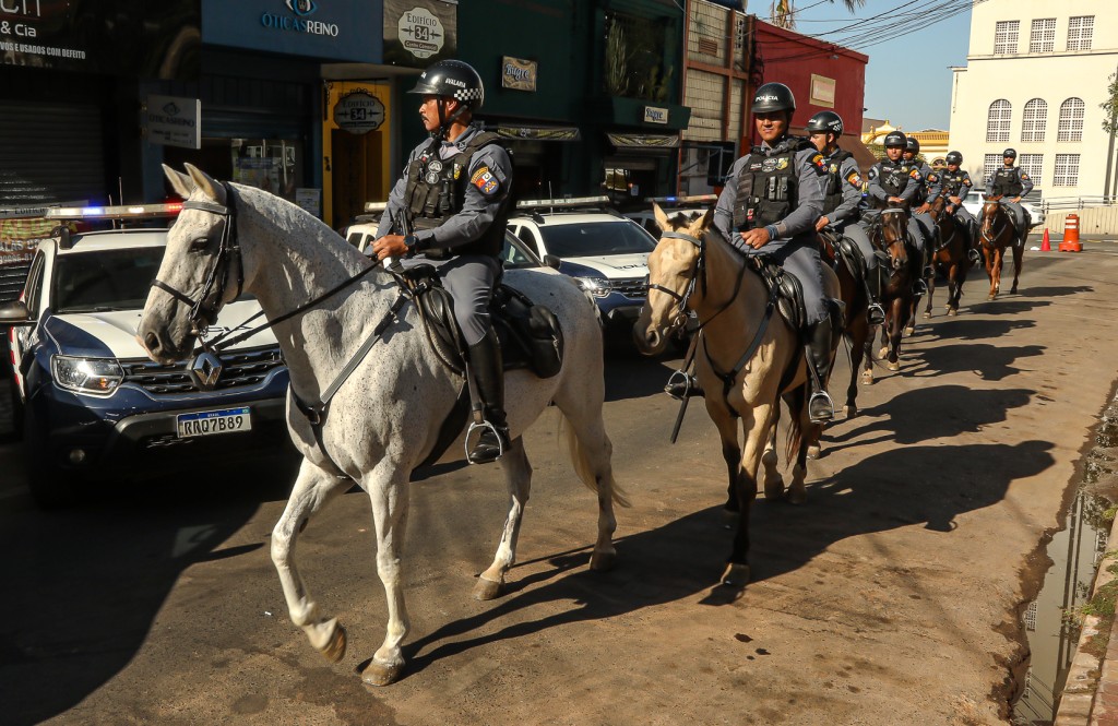 Cavalaria da Polícia Militar prende foragido da Justiça e suspeito de tráfico de drogas em Cuiabá