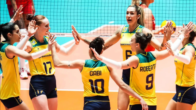 Brasil perde dos EUA em jogo eletrizante e vai brigar pelo bronze no vôlei na Olimpíada