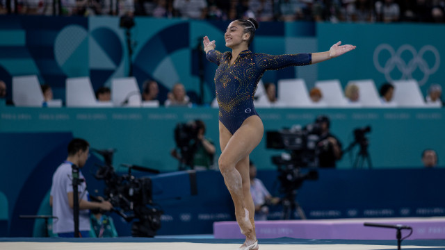 Júlia Soares disputa final da trave em Paris-2024 e inicia série com movimento com seu nome