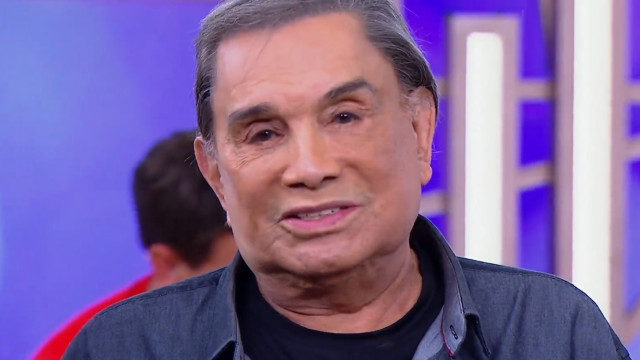 Dedé Santana sente mal-estar em evento e é atendido às pressas