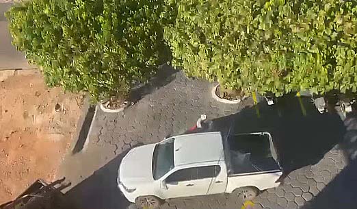 Alta Floresta: ladrões rendem empresário e levam dinheiro em assalto a drogaria; caminhonete recuperada