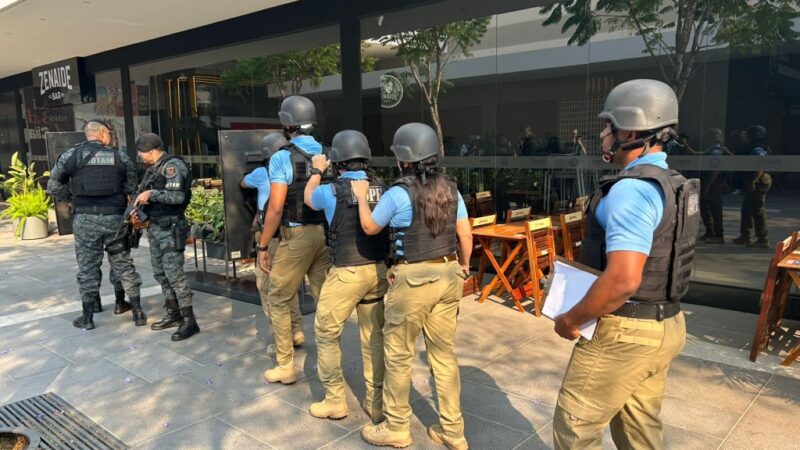 Bope realiza treinamento simulado de situação de crise de roubo com reféns