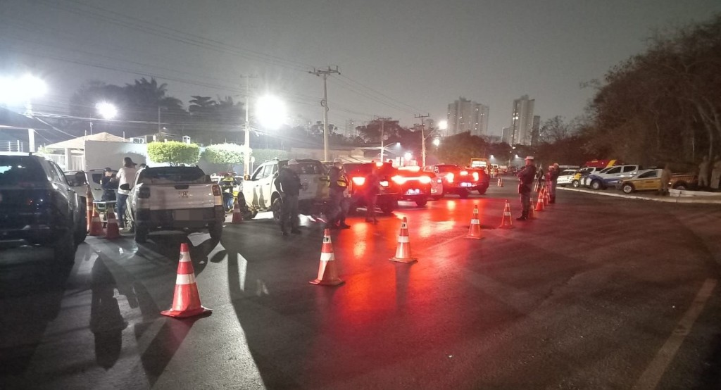 Sete são autuados e 36 veículos removidos durante Operação Lei Seca em Cuiabá