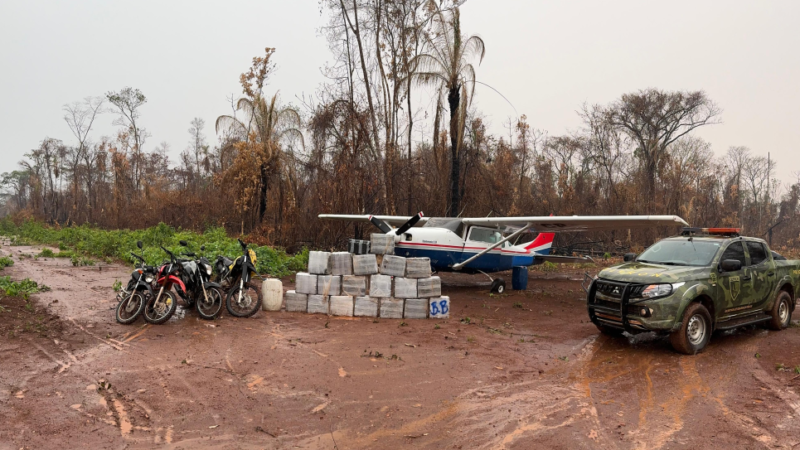 Gefron apreende 600 quilos de cocaína em aeronave e causa prejuízo de R$ 18 milhões ao crime organizado