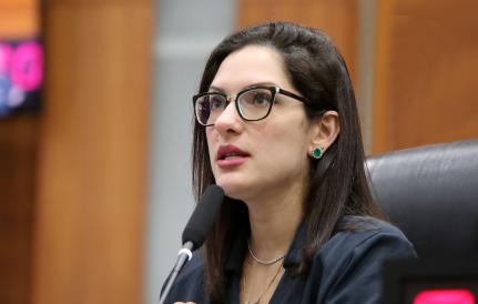 Janaina desponta em Cuiabá e Jayme, em VG, para o governo