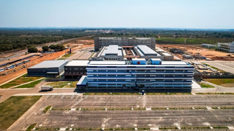Governador vistoria obras de construção do novo Hospital Júlio Müller na segunda-feira (30)