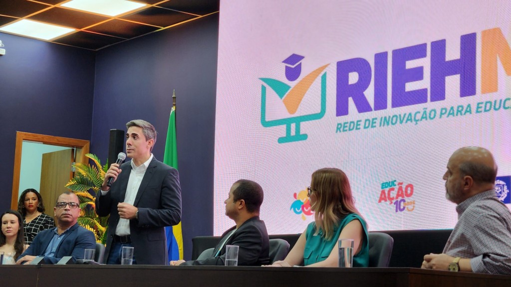 Seduc inaugura estúdio audiovisual para ensino digital na rede pública