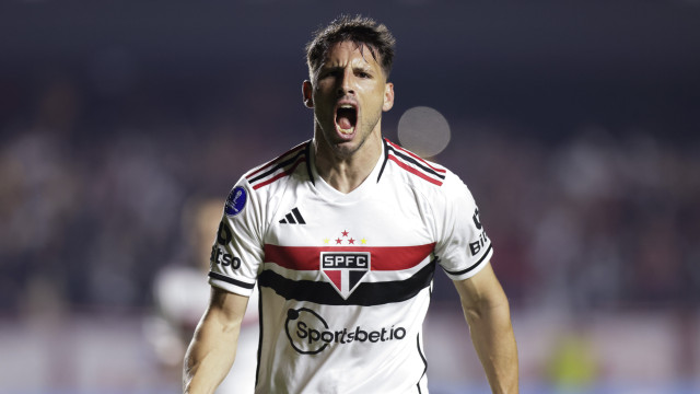 São Paulo finaliza preparação para jogo com Botafogo e Zubeldía aposta em força ofensiva