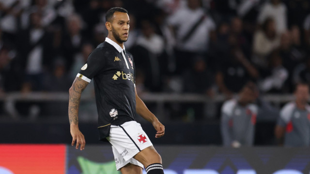 Volante Souza, do Vasco, sofre assalto com fuzil no Rio de Janeiro