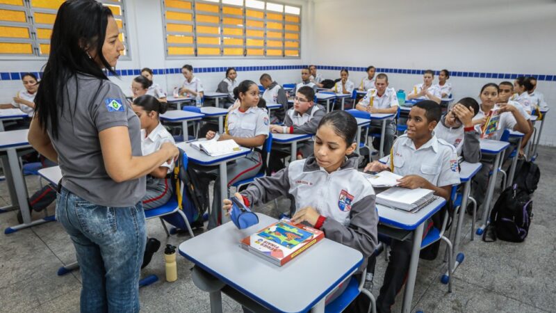Mais de 16 mil estudantes fazem prova neste domingo (13) para ingresso nas 28 escolas estaduais militares