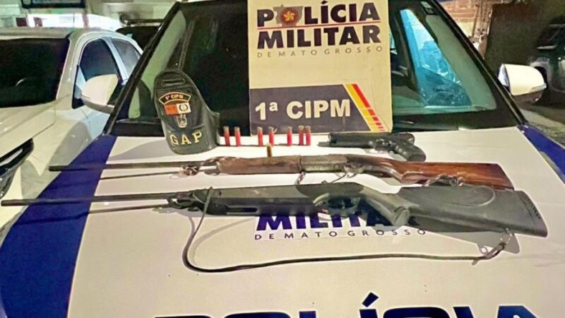 PM prende homem com espingardas e pistola airsoft sem documentação em Chapada dos Guimarães