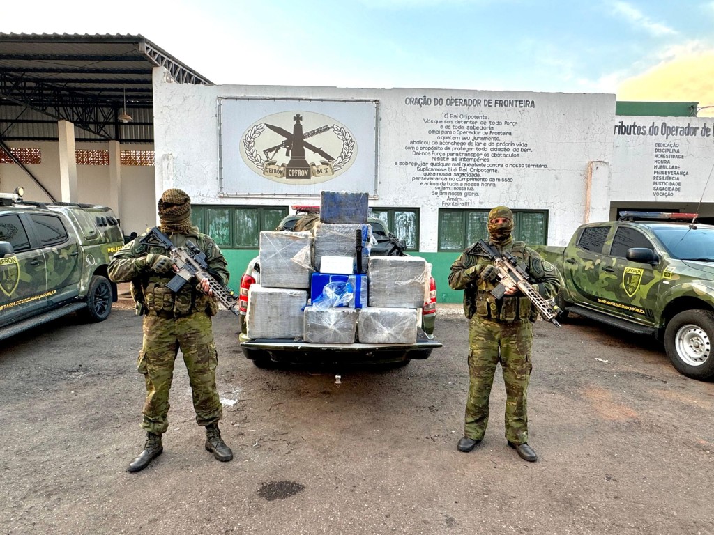 Gefron apreende 236 quilos de cocaína e causa prejuízo de R$ 5,9 milhões ao crime organizado