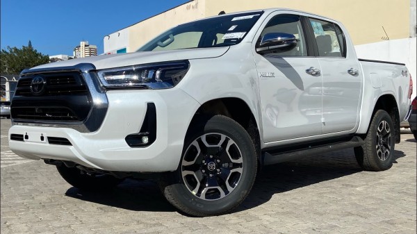 Hilux branca, recém adquirida, é furtada em barracão de empresa em Colíder