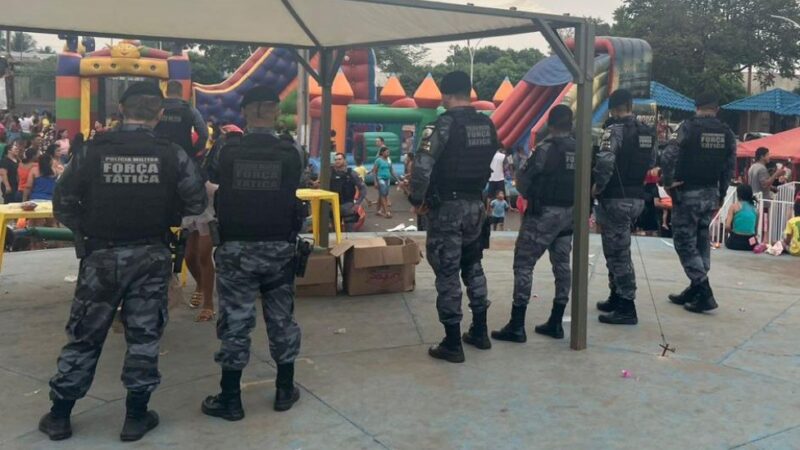 Polícia Militar prende 14 pessoas e apreende drogas em comemoração organizada por facção criminosa