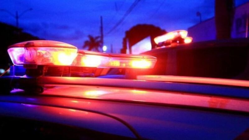 PM prende homem por agredir filho de 16 anos com cabo de vassoura