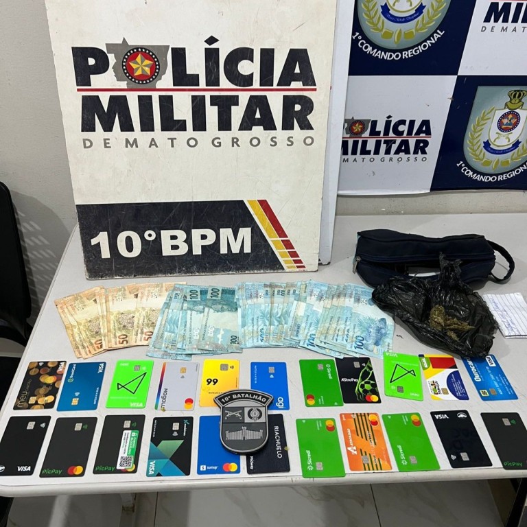 PM prende dupla de jovens por estelionato e apreende R$ 4,7 mil em dinheiro