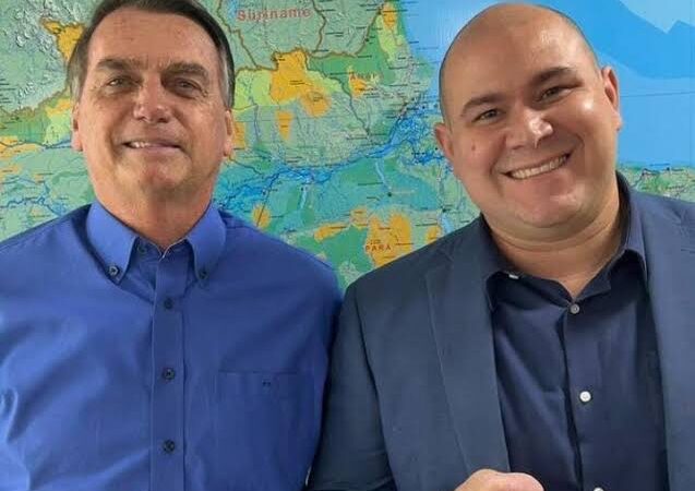 Bolsonaro confirma que vai a Cuiabá reforçar a campanha de Abilio no 2º turno