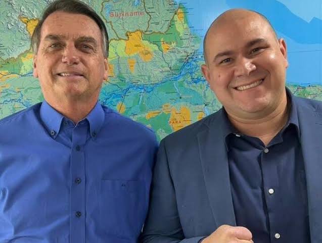 Bolsonaro confirma que vai a Cuiabá reforçar a campanha de Abilio no 2º turno