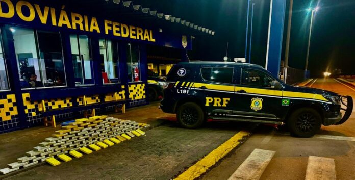 Motorista é preso transportando mais de 100 kg de drogas em rodovia de MT