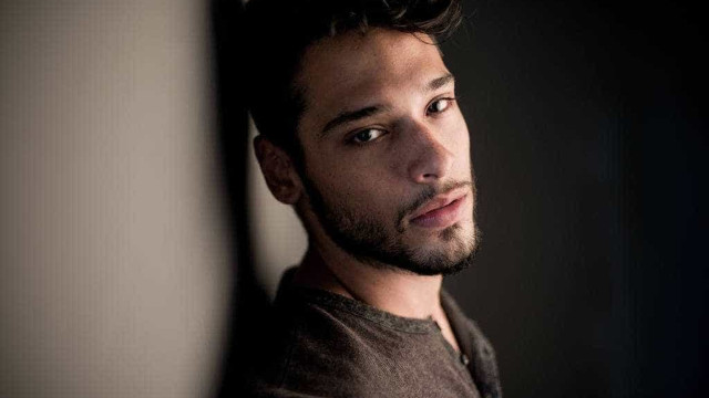 As pessoas acham que eu escolho novela por ser filho do meu pai, diz Bruno Fagundes