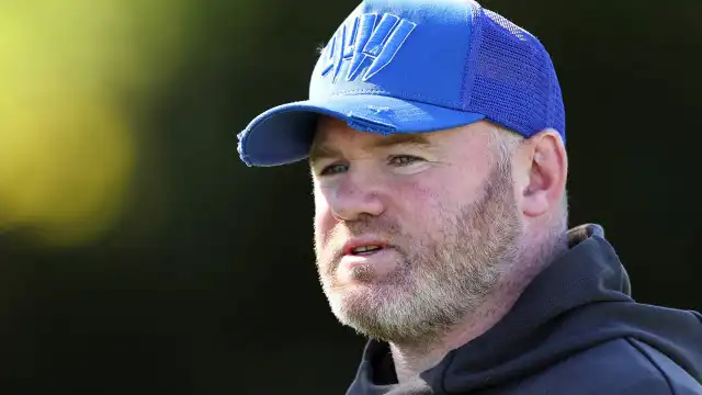 Acusações de abuso e má conduta levam Rooney aos tribunais na segunda divisão inglesa