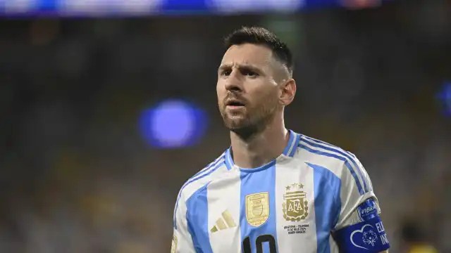 Mural gigante homenageia Lionel Messi em Rosário, sua cidade natal