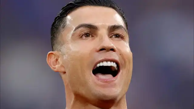 Cristiano Ronaldo marca em vitória de Portugal e Espanha vence com falha de Schmeichel