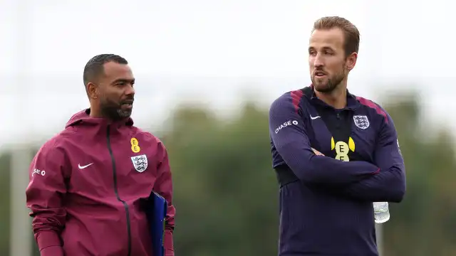 Inglaterra mostra preocupação com Kane e deve poupá-lo contra a Grécia: ‘Não vamos arriscar’