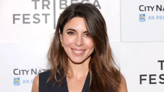 Atriz diz que está ‘vivendo de leite’ há oito dias para ‘limpeza’ do corpo