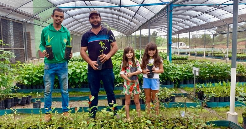 Viveiro da Coogavepe continua fazendo doações de mudas a população e cooperados