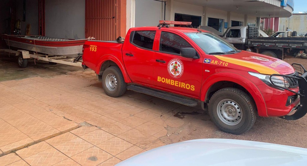 Bombeiros localizam corpo de homem que se afogou em rio em Novo Mundo