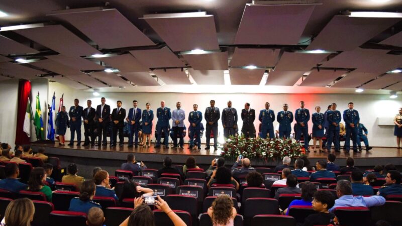 Corpo de Bombeiros concede medalhas a civis, militares e veteranos por contribuições à corporação