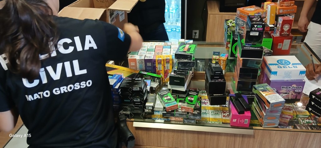 Polícia Civil e Procon Estadual combatem venda de cigarros eletrônicos em Cuiabá e Várzea Grande