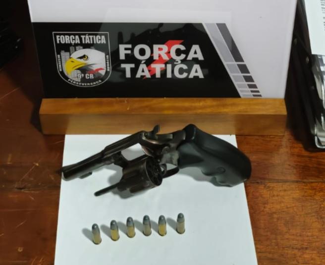 Polícia Militar prende quadrilha, drogas e armas durante abordagens em Carlinda