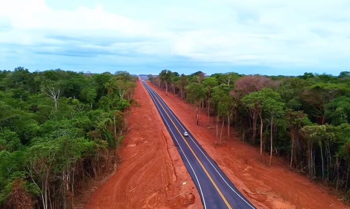 Concluído asfaltamento de 36 km da MT-322 até rodovia federal