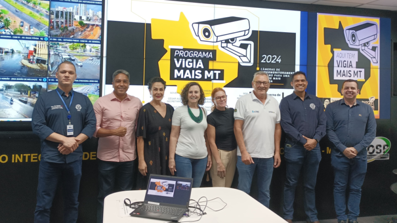 Sesp apresenta Vigia Mais MT a moradores do bairro Jardim das Américas em Cuiabá