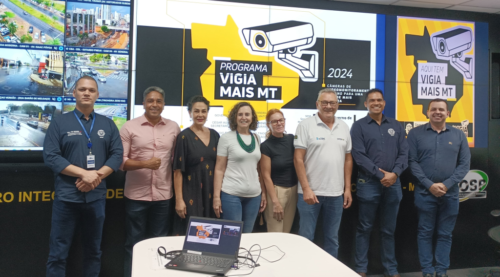 Sesp apresenta Vigia Mais MT a moradores do bairro Jardim das Américas em Cuiabá