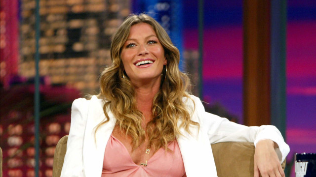 Grávida e radiante, Gisele Bündchen exibe barriguinha ao ir à academia