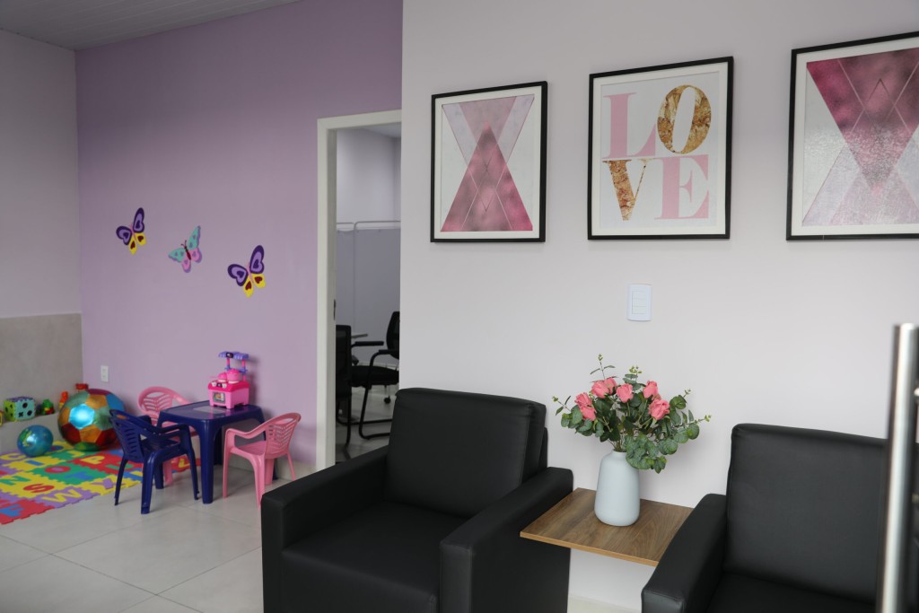 Governo inaugura espaço exclusivo para atendimento a mulheres e crianças vítimas de violência em Pontes e Lacerda