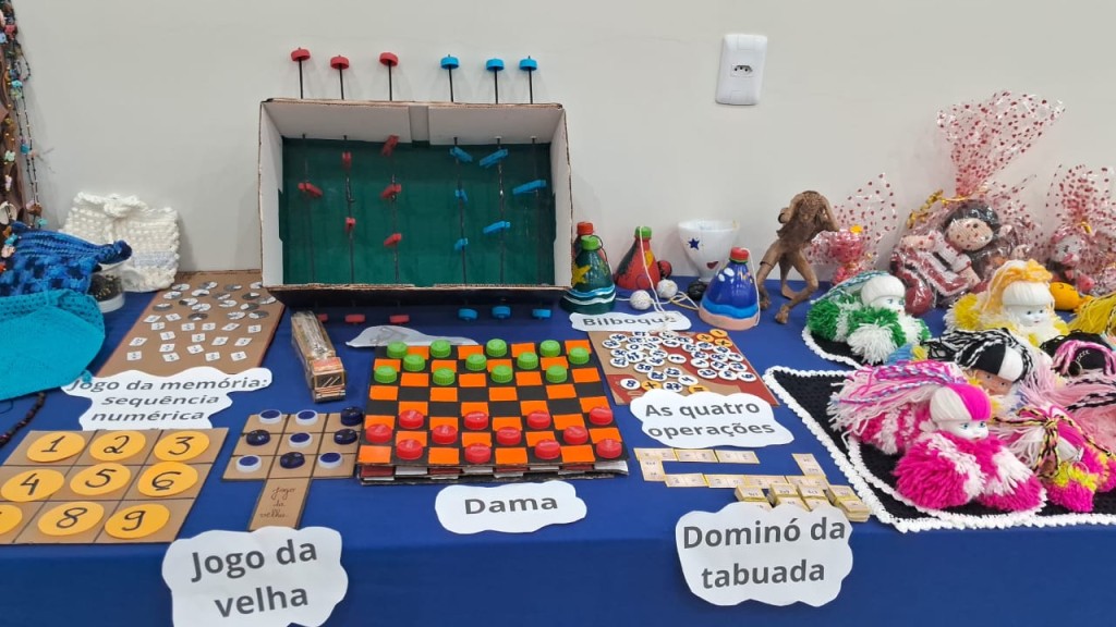 Estudantes do Centro de Ressocialização Ahmenon Lemos participam de mostra de trabalhos pedagógicos