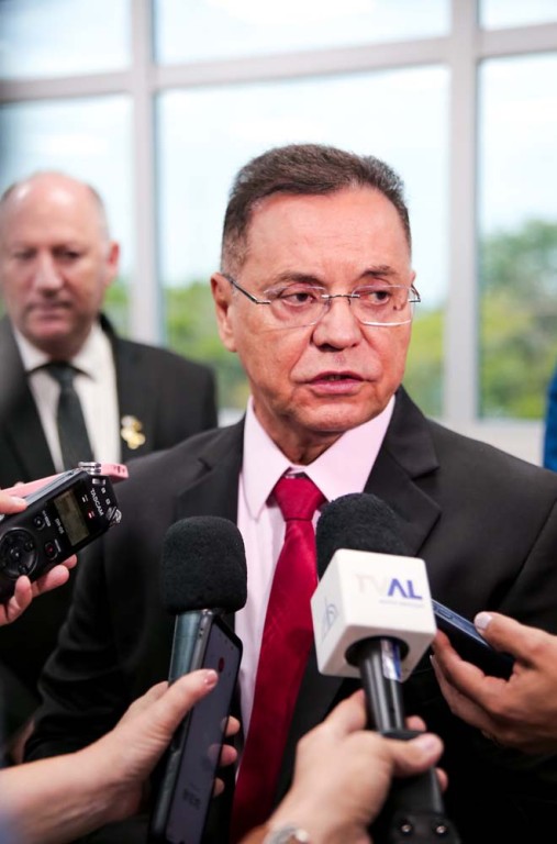 Botelho defende grupos reflexivos para homens autores de violência doméstica