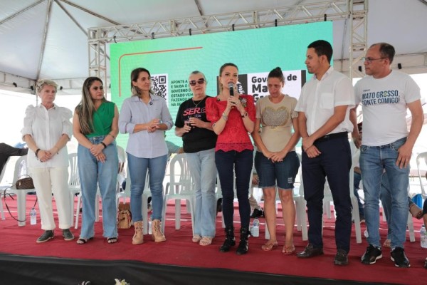 Novo Horizonte do Norte recebeu entrega de 108 casas do Ser Família Habitação