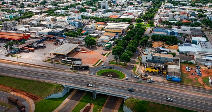 Viaduto construído na 163 em Nova Mutum transforma a mobilidade urbana e proporciona maior segurança