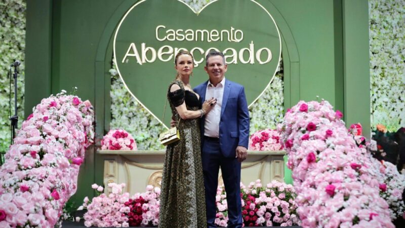 Primeira-dama de MT e governador comemoram a união de centenas de casais na 3ª edição do Casamento Abençoado