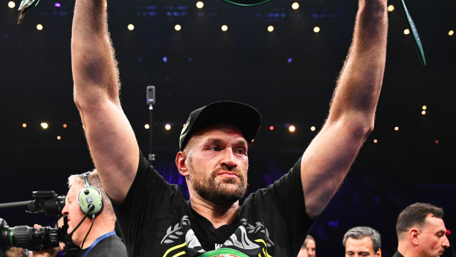 Oleksandr Usyk e Tyson Fury prometem uma ‘revanche rápida’ dos pesos pesados em Riad